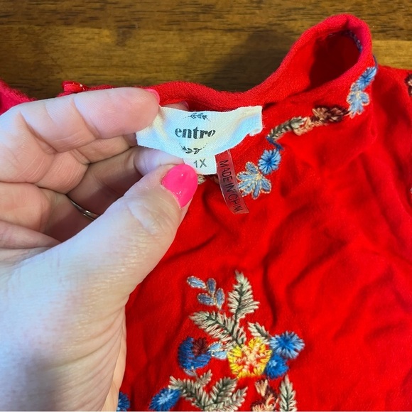 Entro red embroidered blouse size 1X runs small check measurements - Picture 3 of 6
